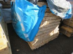 EXTRA LARGE PACK OF UNTREATED WOVEN STRIP TIMBER CLADDING BOARDS. 1.75M LENGTH X 38MM WIDTH APPROX.