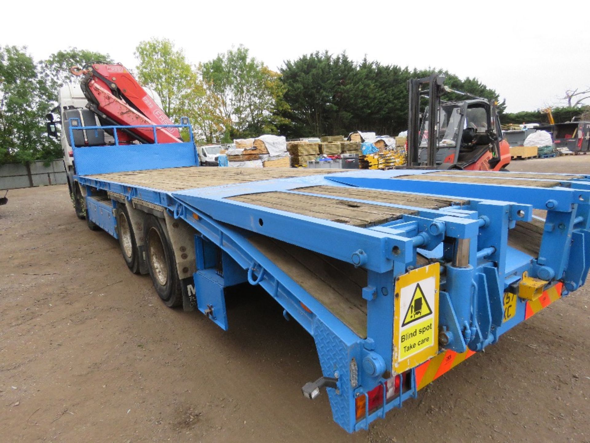 SCANIA R420 8X2 BEAVER TAIL PLANT LORRY WITH FASSI F275 REMOTE OPERATED CRANE REG: MX57 LXC. FIRST R - Image 11 of 27