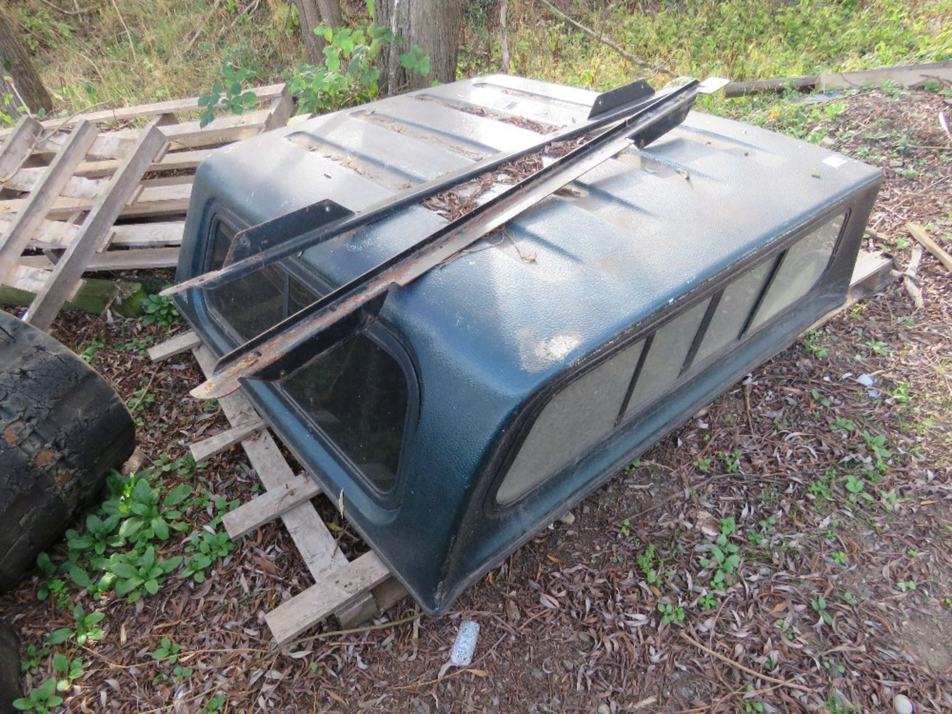 ARB HILUX TRUCK CANOPY TOP, BELIEVED TO FIT YEAR 2007 MODELS APPROX. - Image 2 of 3