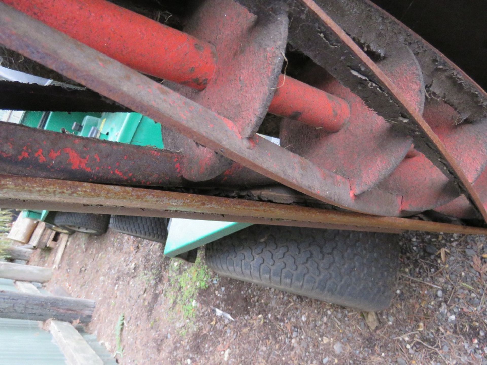 RANSOMES TRIPLE RIDE ON MOWER WITH KUBOTA ENGINE. BEEN IN STORAGE FOR SOME TIME. WHEN BRIEFLY TESTED - Image 7 of 8