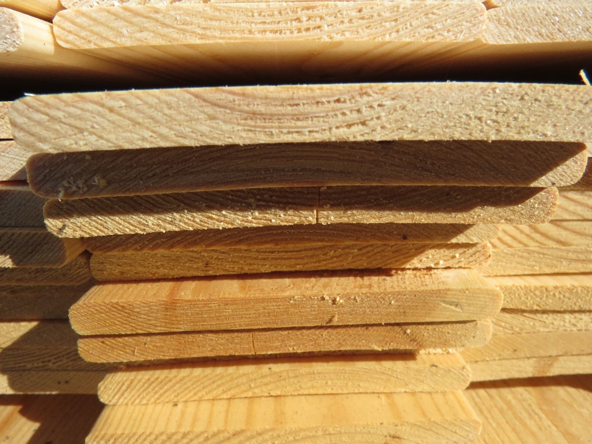 SMALL PACK OF UNTREATED HIT AND MISS TIMBER CLADDING BOARDS. 1.75M LENGTH X 100MM WIDTH APPROX. - Image 3 of 3