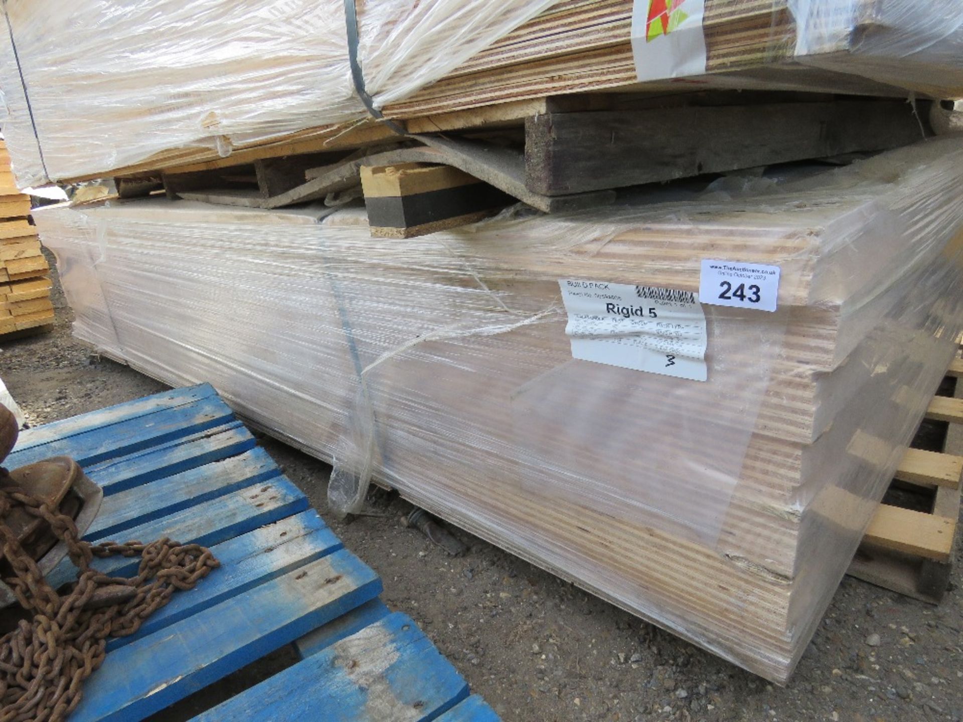 BUNDLE OF 40NO SHEETS OF 12MM PLYWOOD, DIRECT FROM SITE CLEARANCE. THIS LOT IS SOLD UNDER THE AUC
