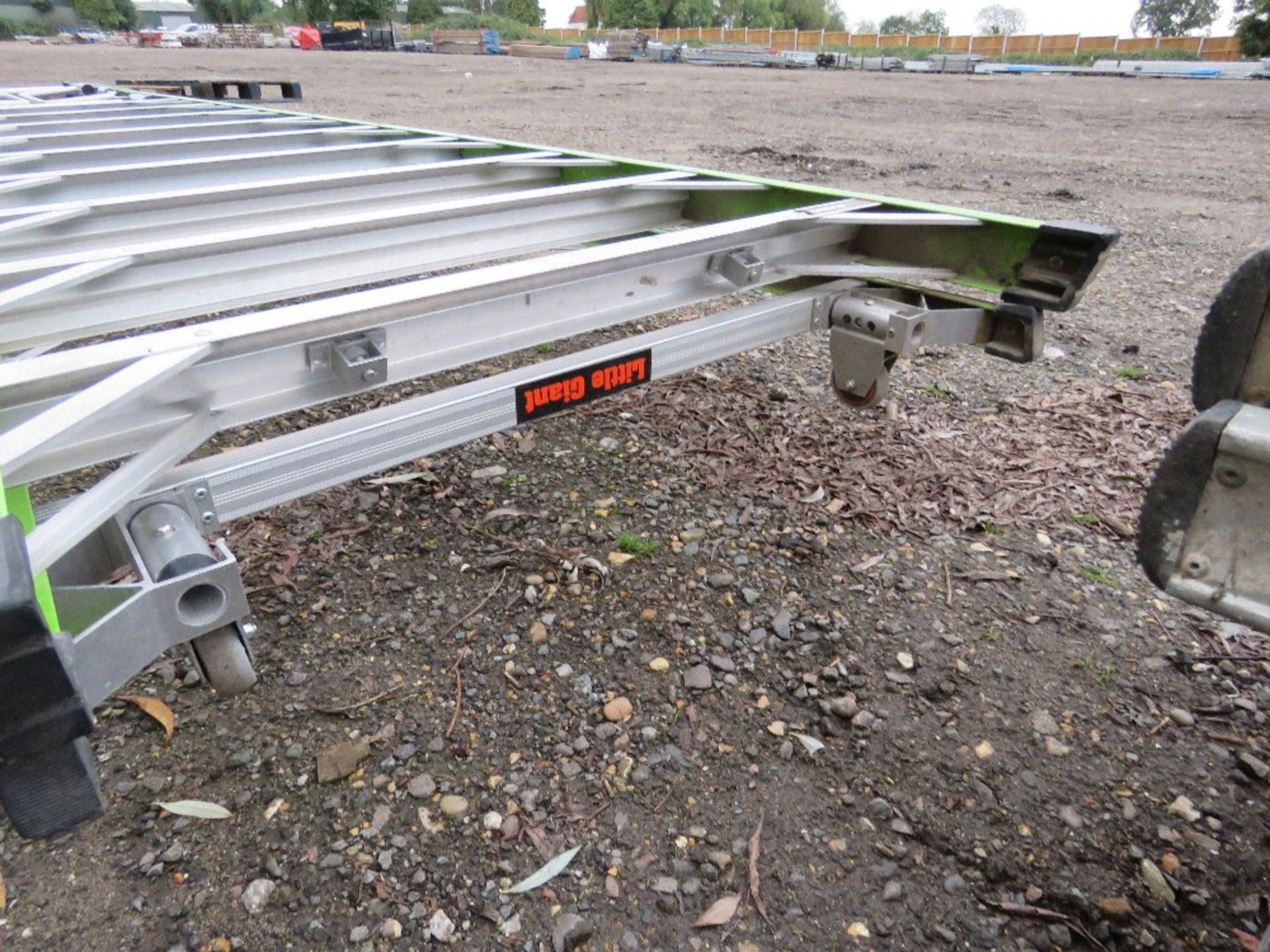 LITTLE GIANT GRP STEPS, 10 RUNG. SOURCED FROM LARGE CONSTRUCTION COMPANY LIQUIDATION. - Image 4 of 7