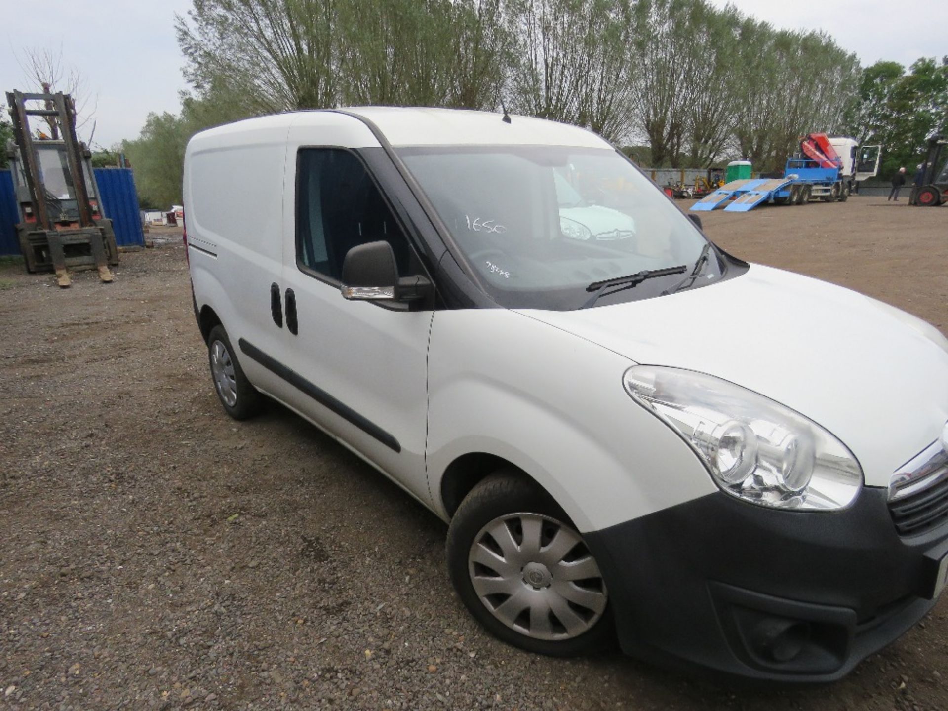 VAUXHALL COMBO L1H1-CDTI FIVE SEATER VAN REG: FL16 ONO. 98, 248 RECORDED MILES. 2 KEYS. WITH V5 (OWN - Image 8 of 21