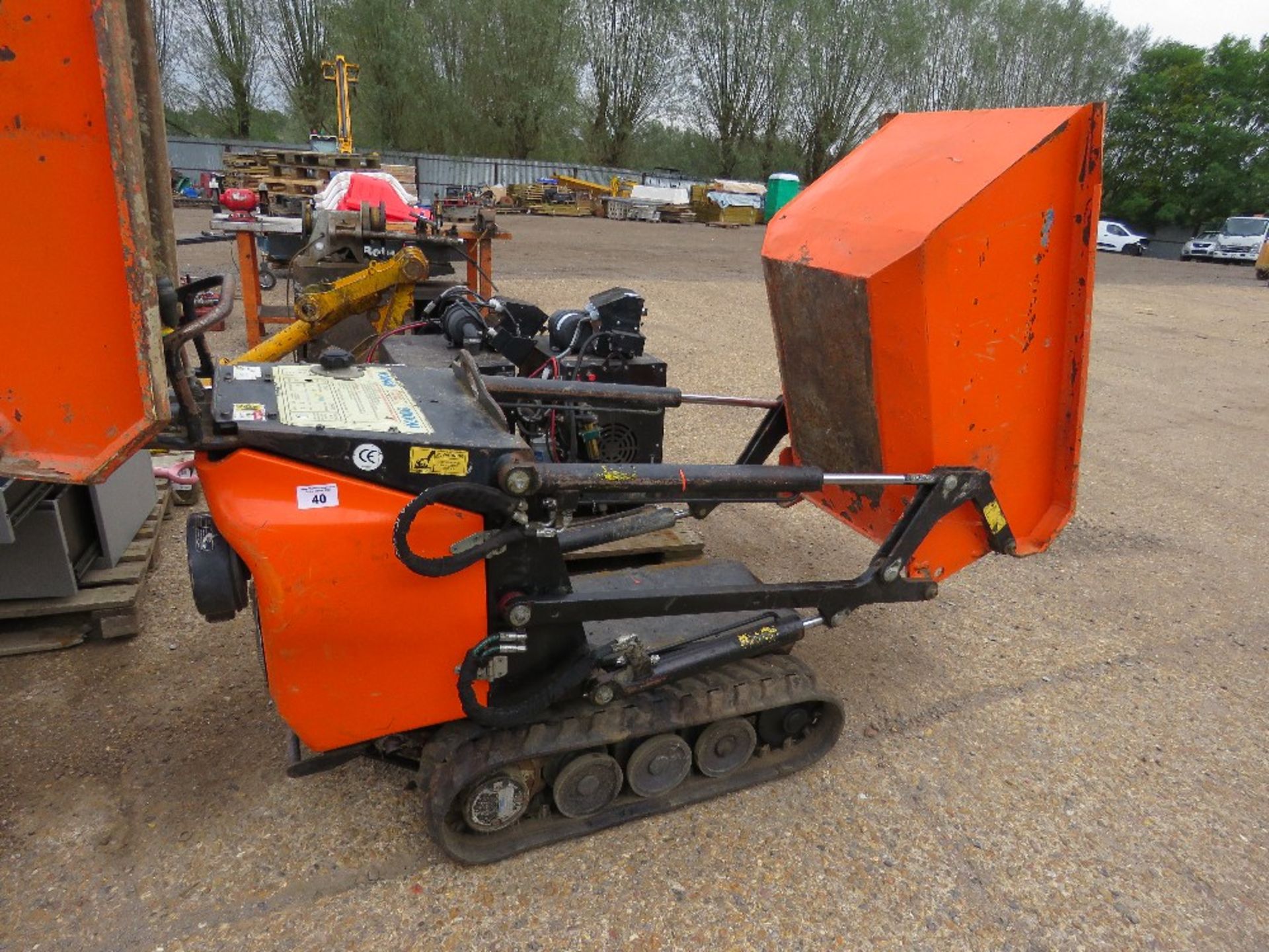TCP DIESEL HIGH TIP TRACKED BARROW, YEAR 2015 BUILD. 379 REC HOURS. SN:B3010. DIRECT FROM LOCAL COM