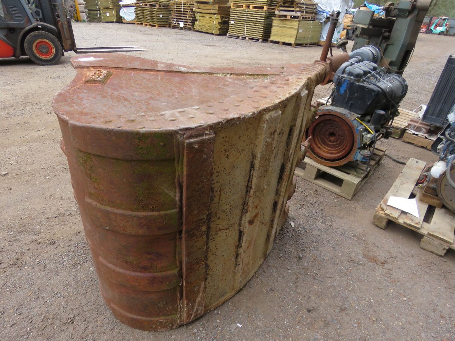 CASE TOOTHED EXCAVATOR BUCKET, 3FT WIDTH SUITABLE FOR 60MM PINS. - Image 3 of 4