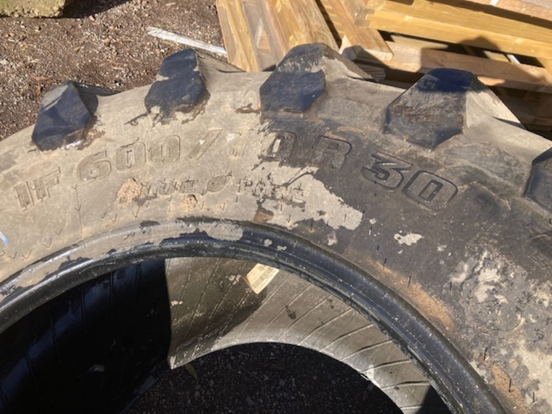 JCB FASTRAC TRELLEBORG 600/70R30 TYRE, PART WORN. - Image 4 of 5