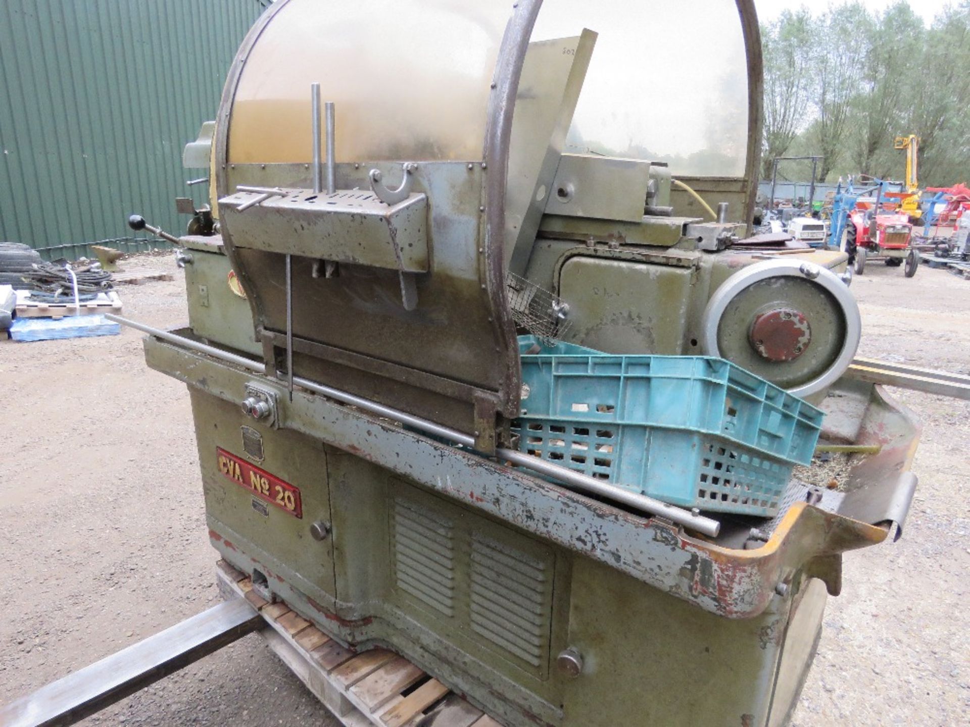 CVA No20 TURRET MULTI HEAD DRILL UNIT WITH TOOLING PLUS 2 NO STANDS. THIS LOT IS SOLD UNDER THE A - Image 2 of 10