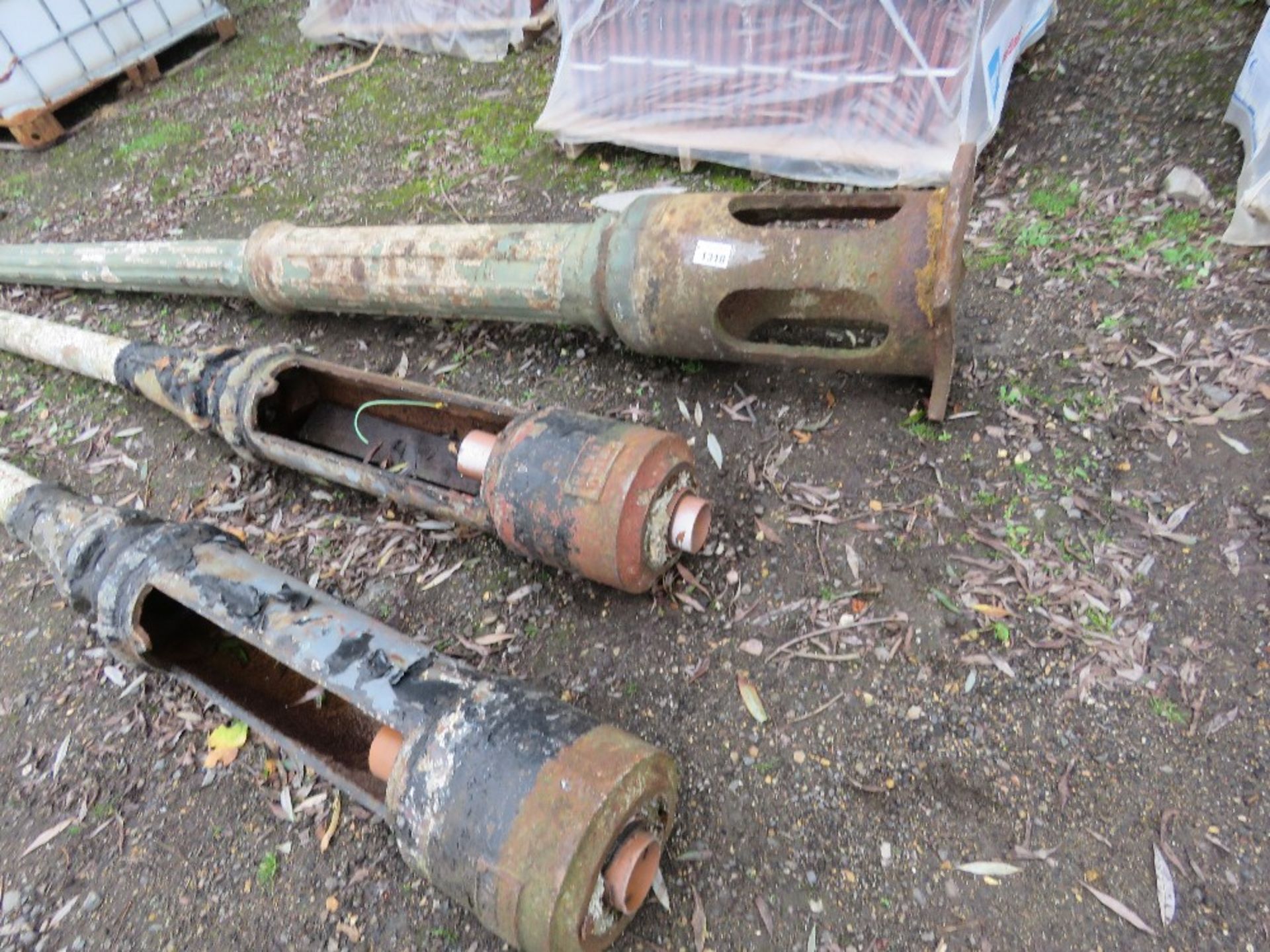 3X CAST IRON LAMP POSTS. 12FT LENGTH APPROX - Image 7 of 7