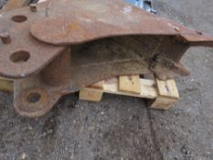 EXCAVATOR BUCKET ON 40MM PINS, 10 INCH WIDTH APPROX. THIS LOT IS SOLD UNDER THE AUCTIONEERS MARGI