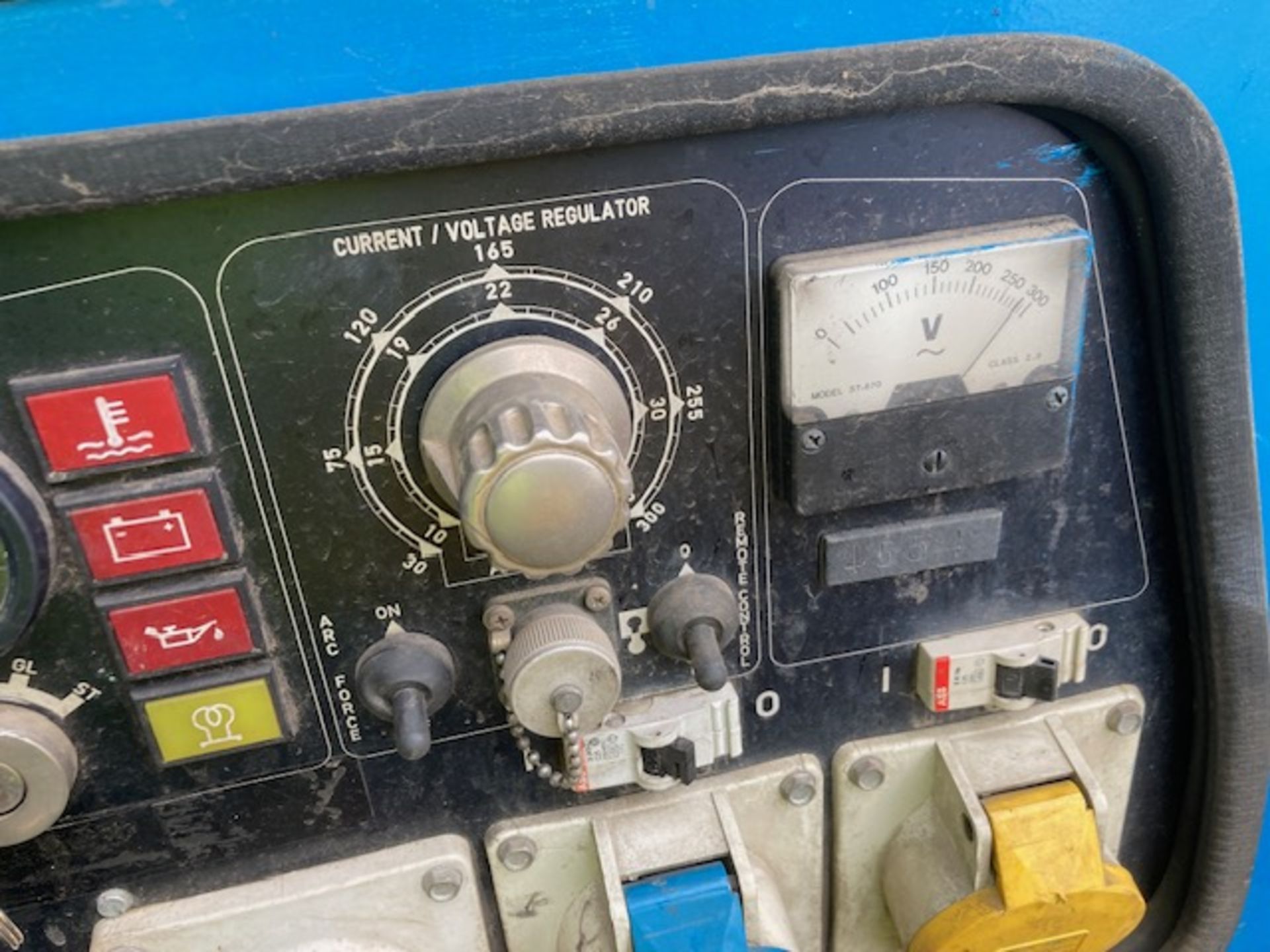 GENSET 8/300 TOWED DIESEL ENGINED WELDER. DIRECT FROM LOCAL COMPANY. - Image 6 of 6