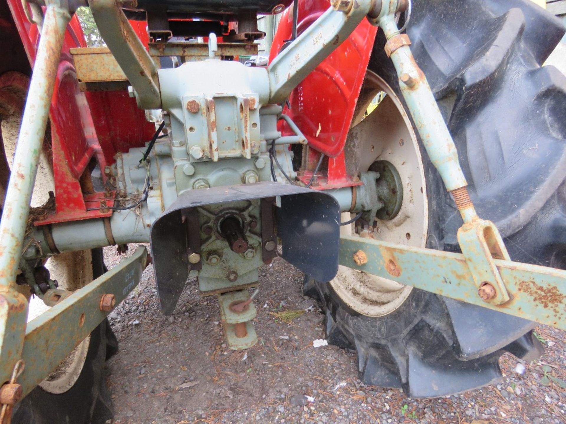 YANMAR YM2210D COMPACT AGRICULTURAL TRACTOR, 4WD, AGRICULTURAL TYRES, WITH REAR LINKAGE. - Image 7 of 7