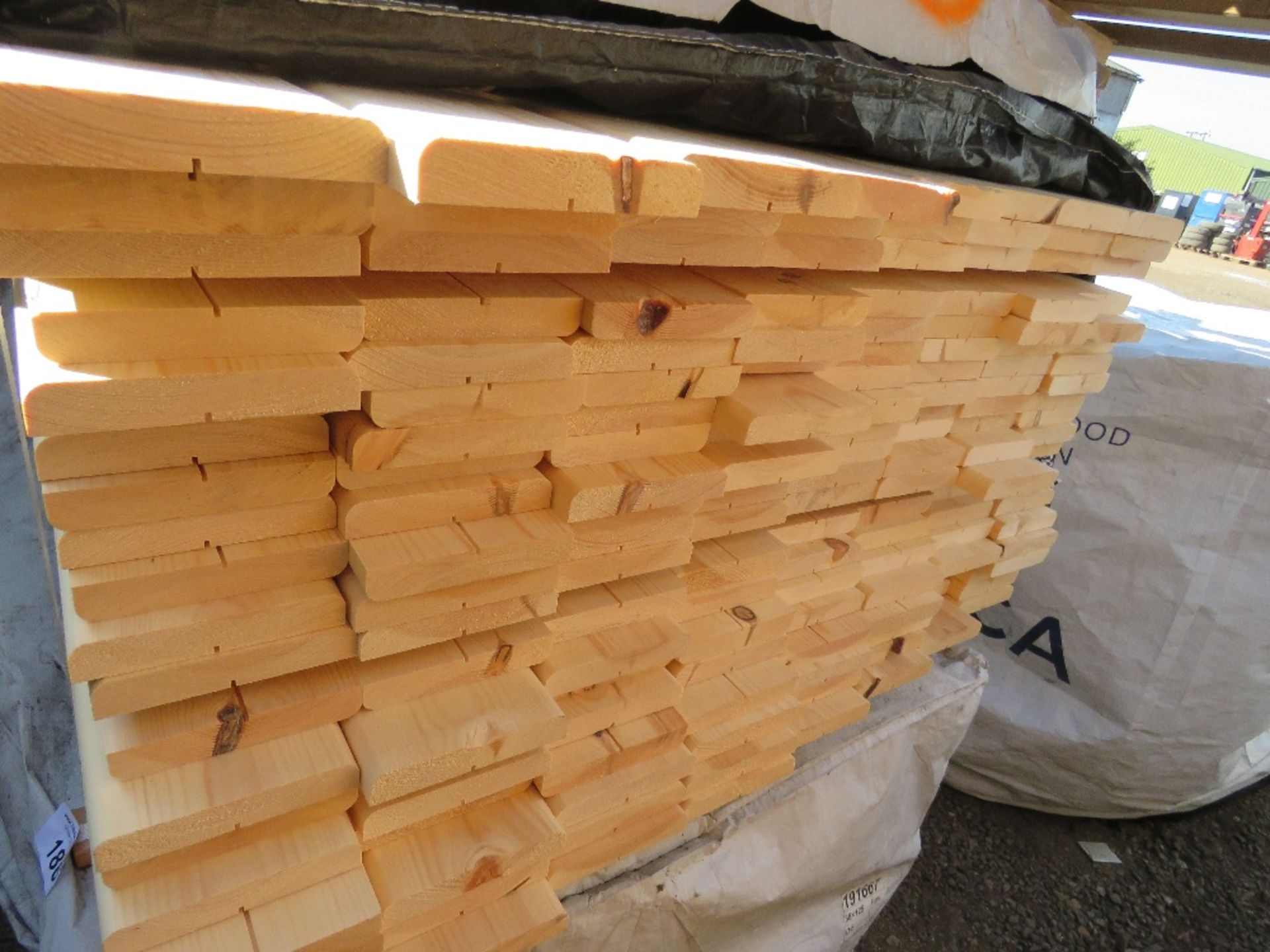 PACK OF UNTREATED MACHINED BOARDS. 1.73M LENGTH X 22 X 120MM WIDTH APPROX. - Image 2 of 3