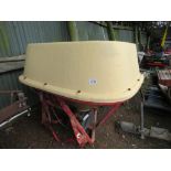 VICON VARISPREADER TRACTOR MOUNTED FERTISER SPREADER. THIS LOT IS SOLD UNDER THE AUCTIONEERS MARG