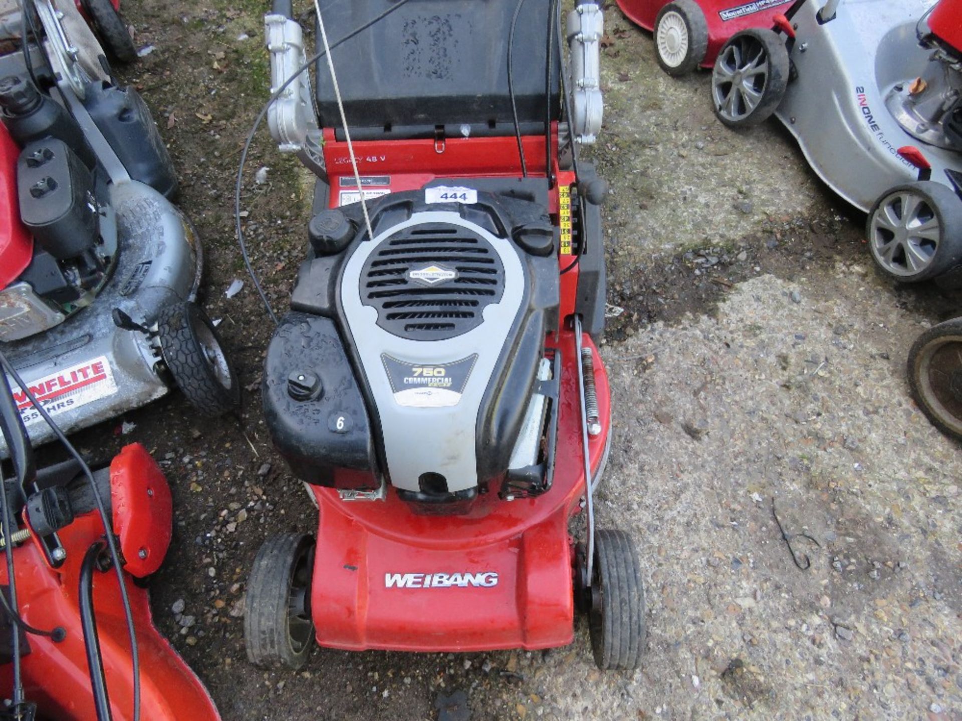 WEIBANG LEGACY 48V ROLLER MOWER WITH COLLECTOR. DIRECT FROM LOCAL LANDSCAPE COMPANY WHO ARE CLOSING - Image 4 of 4