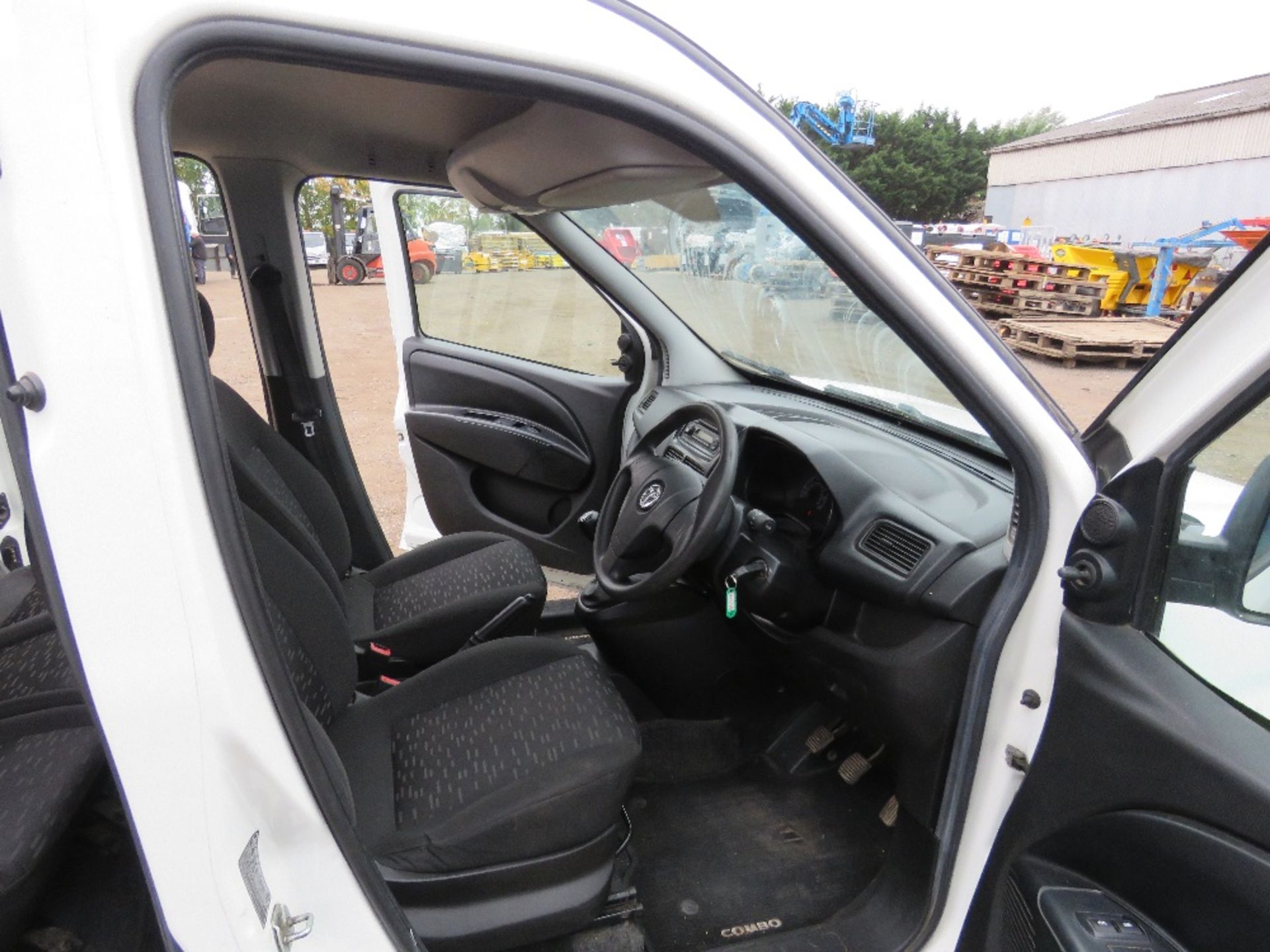 VAUXHALL COMBO L1H1-CDTI FIVE SEATER VAN REG: FH65 OMP. 114, 526 RECORDED MILES. 2 KEYS. WITH V5 (OW - Image 14 of 14