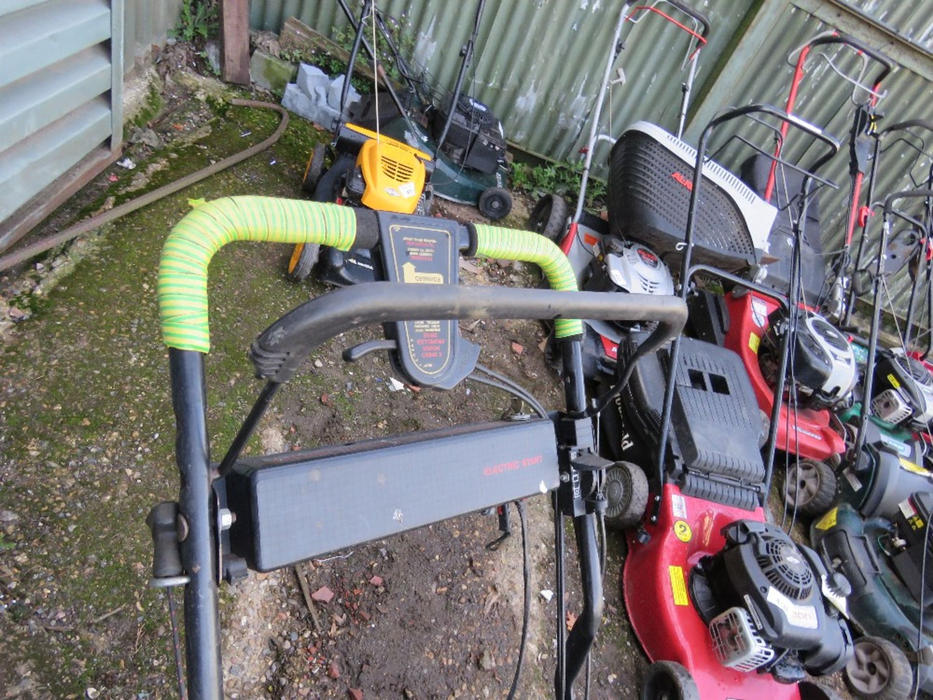 LAWNFLITE ROLLER PETROL ENGINED ROTARY LAWNMOWER. WITH COLLECTOR. THIS LOT IS SOLD UNDER THE AUC - Image 3 of 3