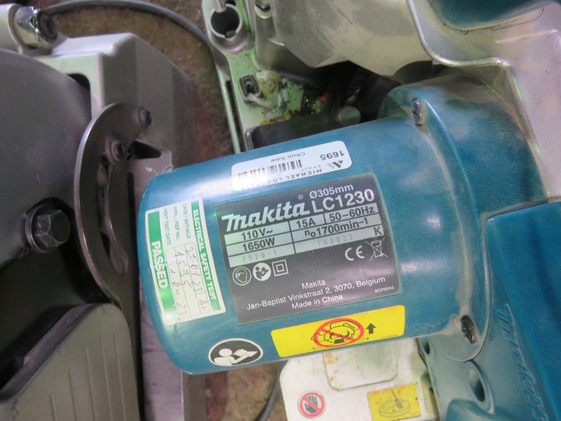 MAKITA LC1230 METAL CUTTING SAW 110V POWERED SOURCED FROM LARGE CONSTRUCTION COMPANY LIQUIDATION. - Image 3 of 4