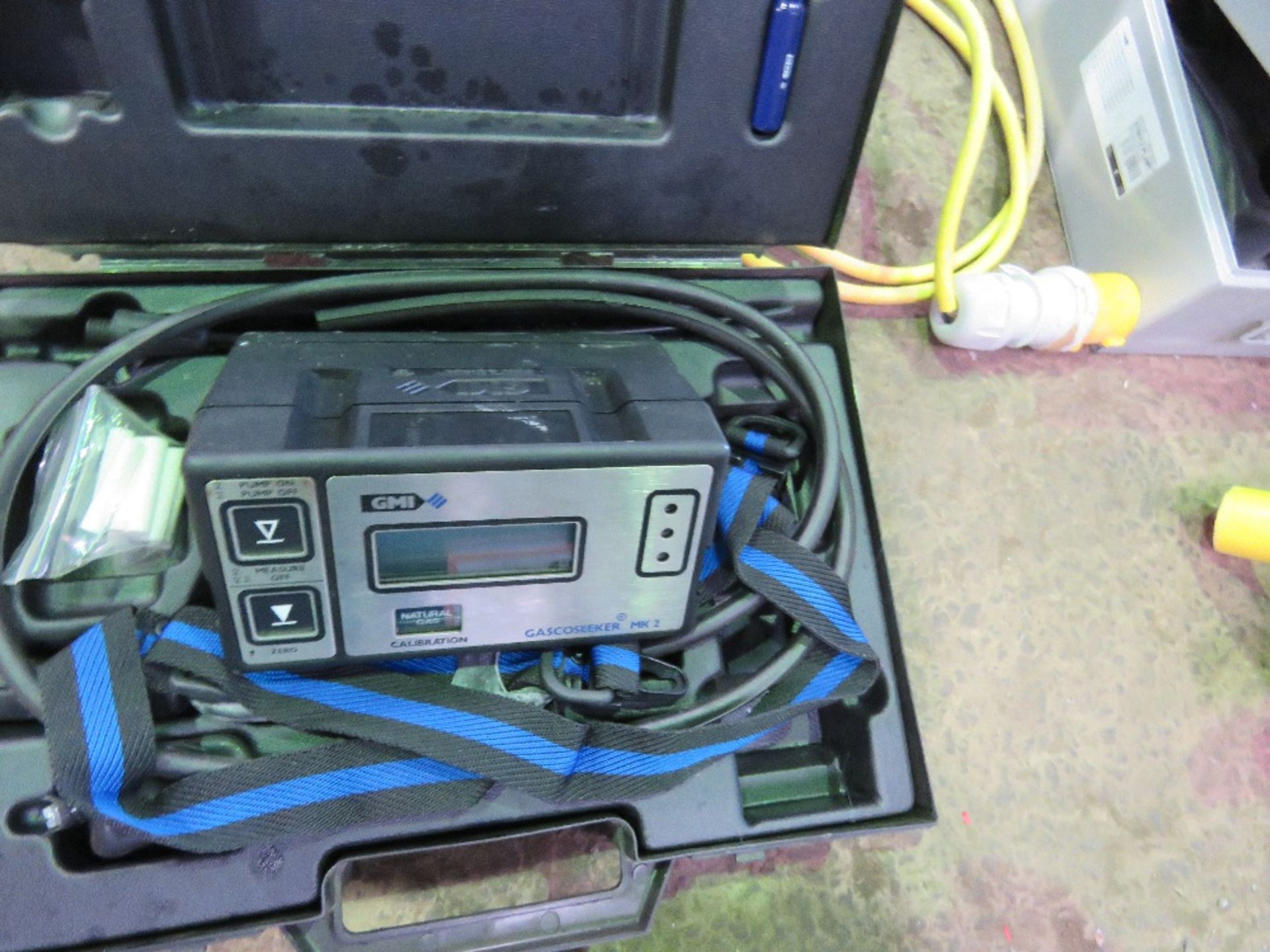 GASCOSEEKER MK2 GAS DETECTOR UNIT. SOURCED FROM LOCAL BUILDING COMPANY LIQUIDATION. - Image 4 of 4