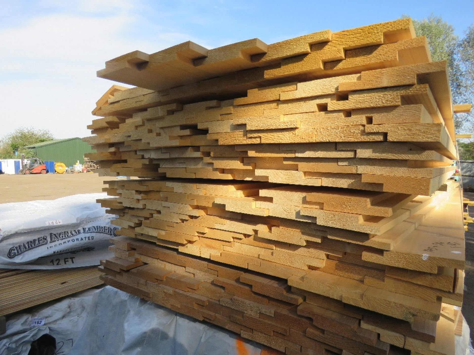 PACK OF PRESSURE UNTREATED INTERLOCKING CLADDING TIMBER BOARDS. 1.83M LENGTH 30MM X 145MM WIDTH APP - Image 2 of 3