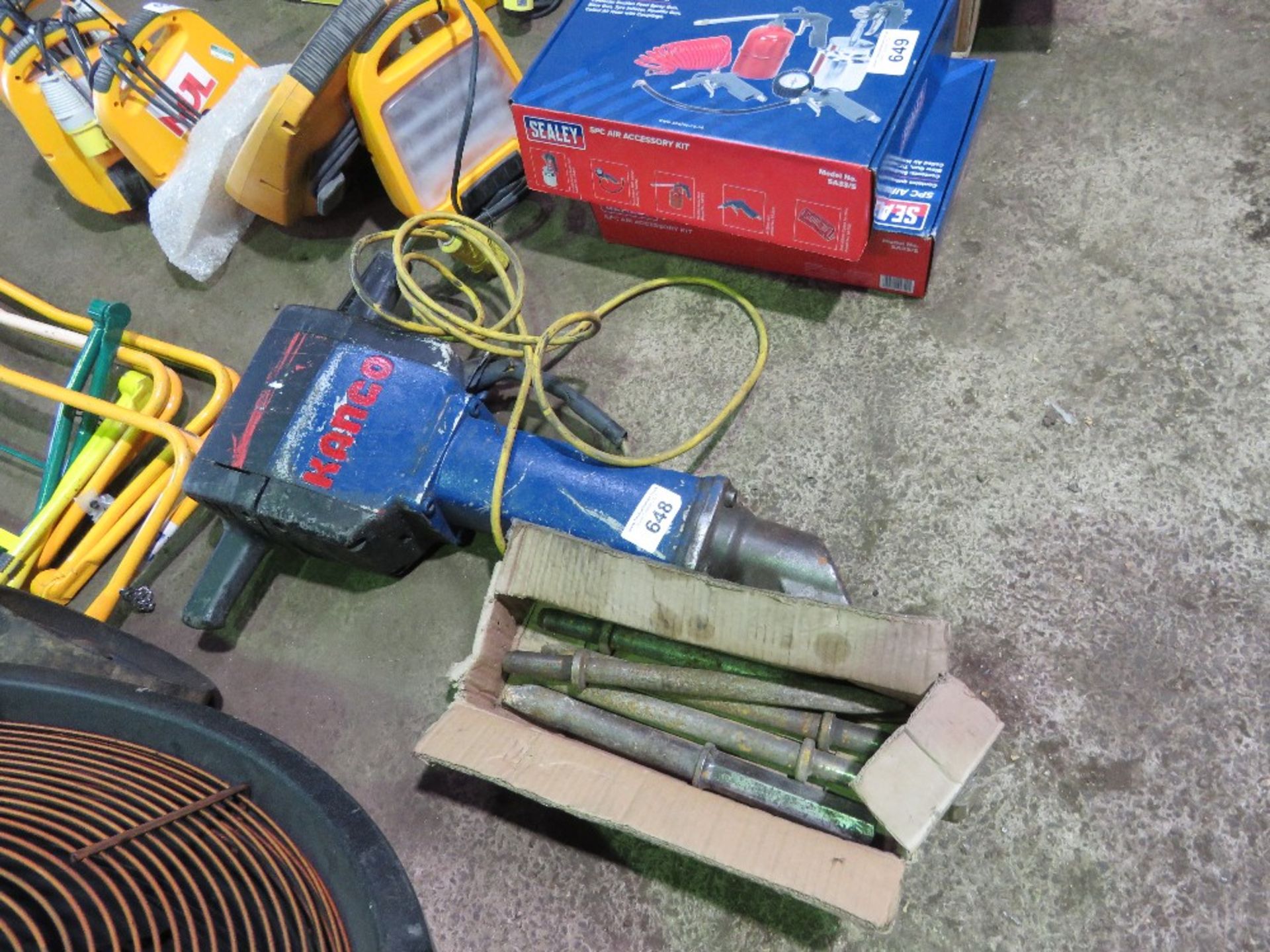 KANGO UPRIGHT BREAKER WITH POINTS. THIS LOT IS SOLD UNDER THE AUCTIONEERS MARGIN SCHEME, THEREFOR - Image 2 of 4