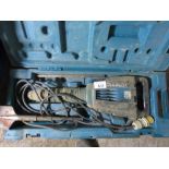 MAKITA HEAVY DUTY 110V BREAKER. THIS LOT IS SOLD UNDER THE AUCTIONEERS MARGIN SCHEME, THEREFORE