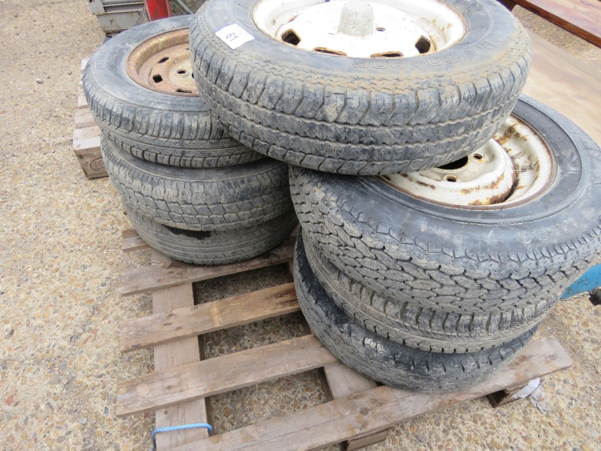 7NO ASSORTED TRAILER WHEELS AND TYRES. THIS LOT IS SOLD UNDER THE AUCTIONEERS MARGIN SCHEME, THER - Image 3 of 3
