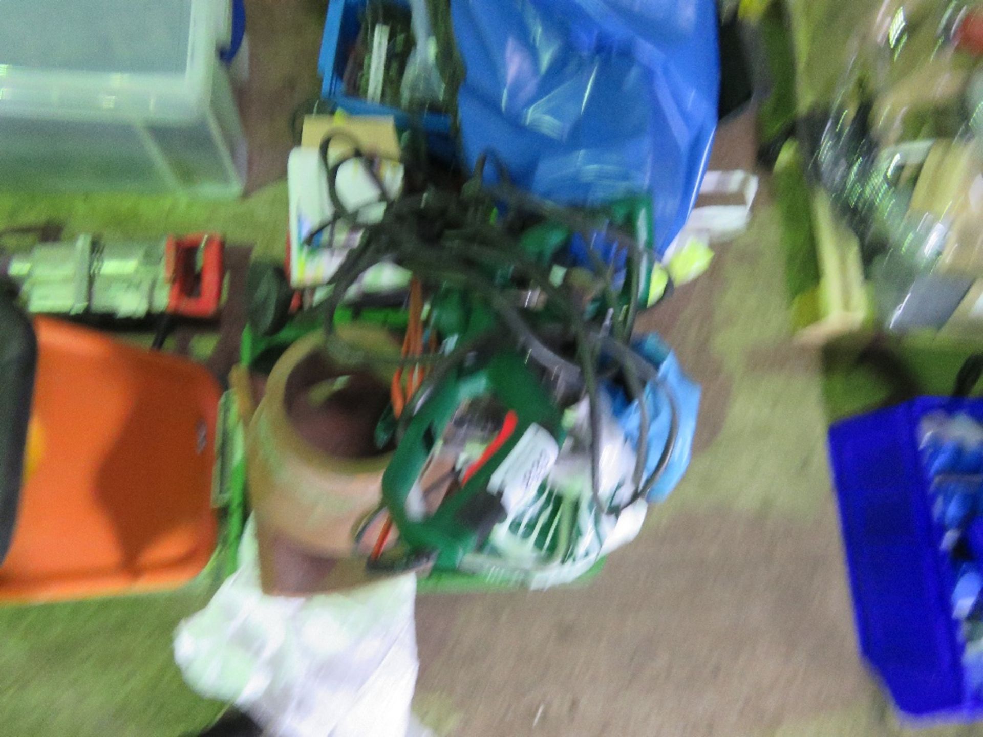 LARGE QUANTITY OF ASSORTED BUILDERS SUNDRIES AND TOOLS. THIS LOT IS SOLD UNDER THE AUCTIONEERS M - Image 2 of 7