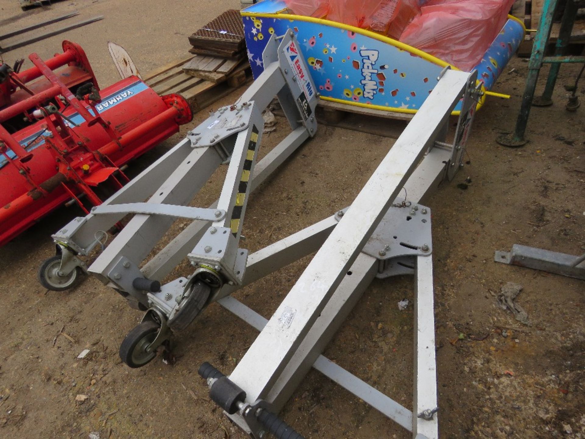 PAIR OF EASI-RIG LIFTING BEAM SUPPORTS, SOURCED FROM COMPANY LIQUIDATION. - Image 2 of 4