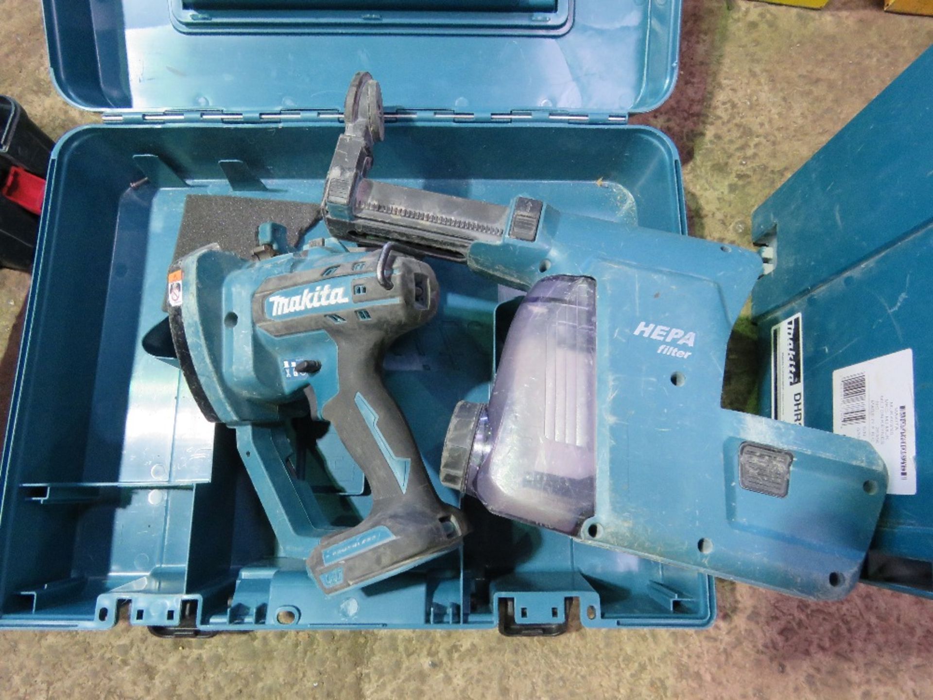 MAKITA BATTERY CUTTER HEAD AND A DUST SUPRESSION HEAD. SOURCED FROM LARGE CONSTRUCTION COMPANY LIQUI