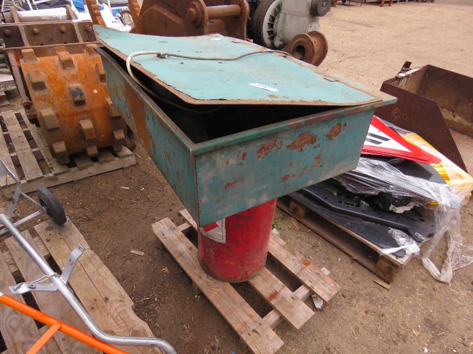 PARTS WASHING UNIT. - Image 4 of 4