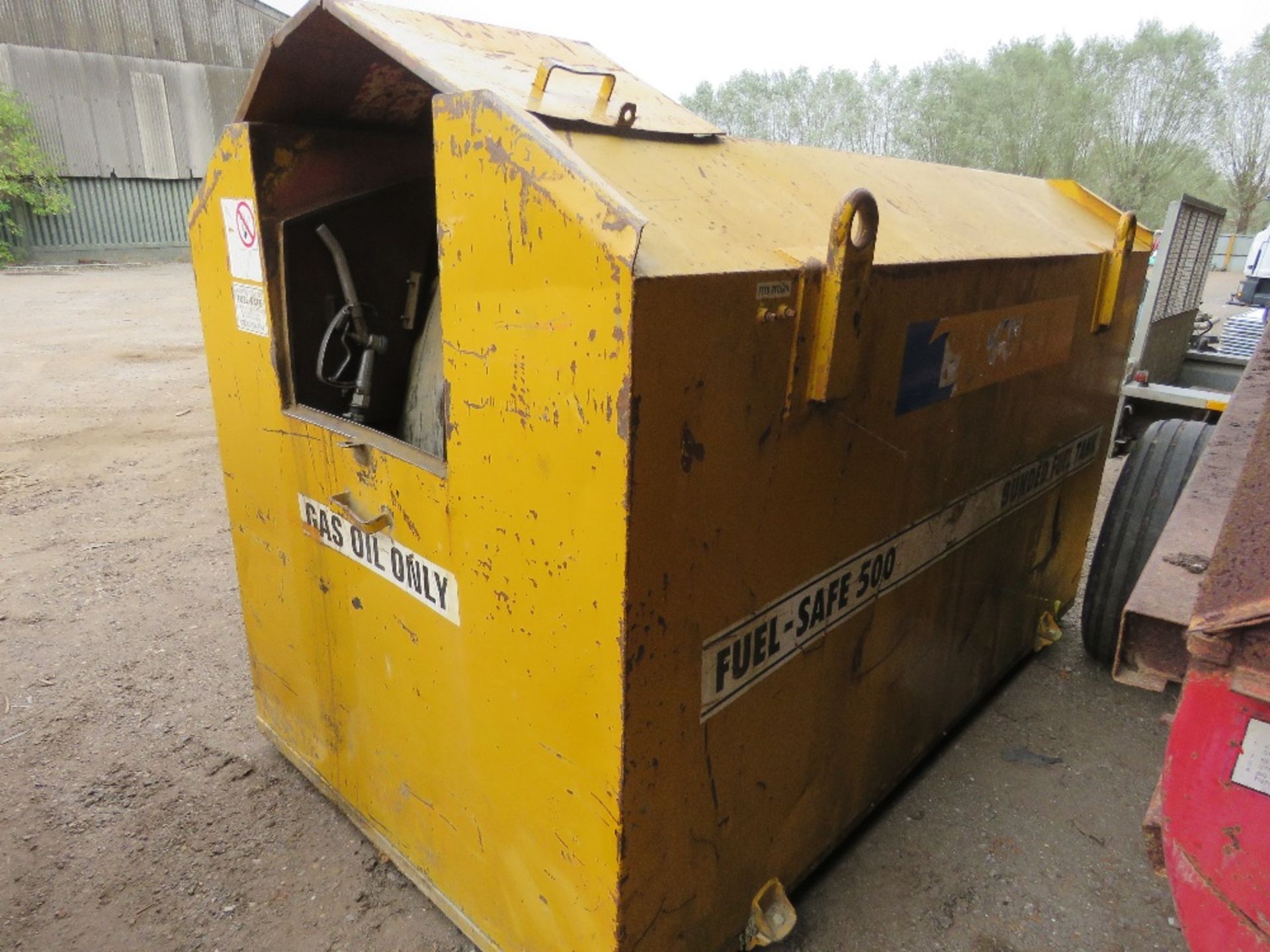 FUEL SAFE 500 DIESEL BUNDED STORAGE BOWSER. - Image 2 of 6