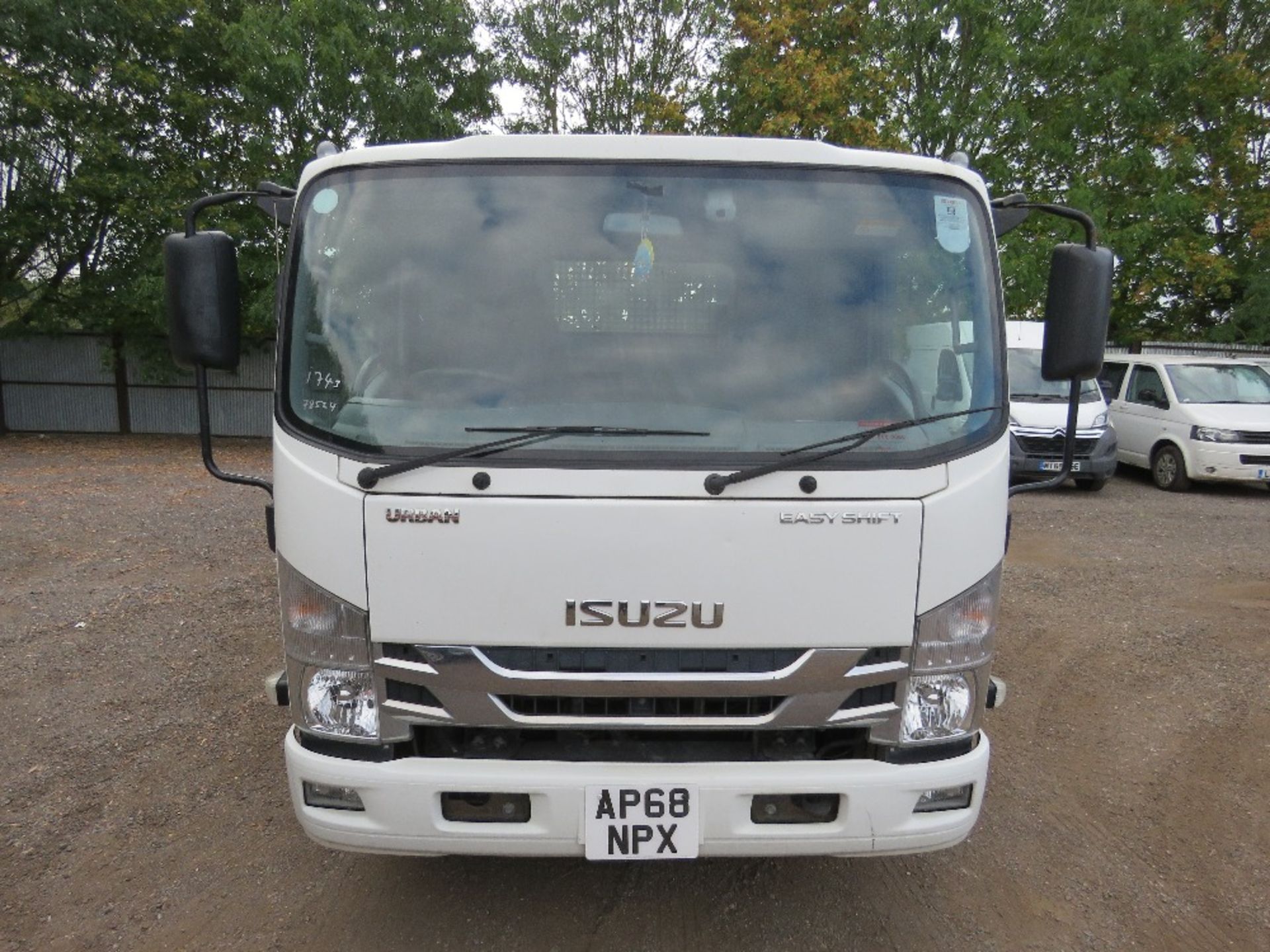 ISUZU URBAN EURO 6 7500KG TIPPER LORRY REG:AP68 NPX. ONE OWNER FROM NEW WITH V5. DIRECT FROM LOCAL U - Image 4 of 15