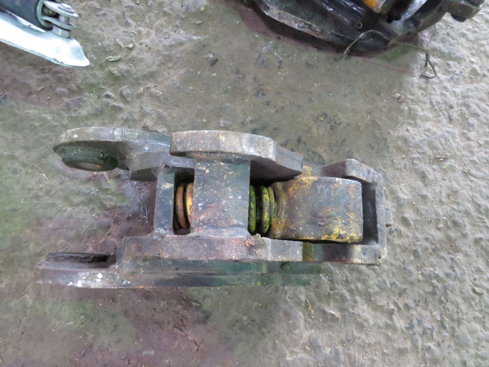 RHINOX MANUAL EXCAVATOR QUICK HITCH, UNTESTED ON 30MM PINS APPROX. THIS LOT IS SOLD UNDER THE AU - Image 2 of 2