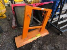 SNOW PLOUGH BLADE FOR FORKLIFT TRUCK. 4FT WIDE APPROX.