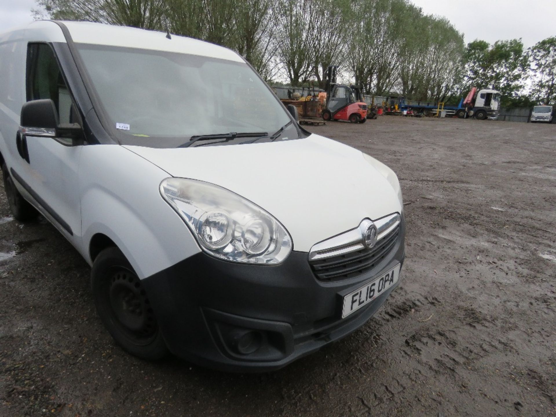 VAUXHALL COMBO 5 SEATER VAN REG: FL16 OPA. 93, 507 RECORDED MILES. WITH V5. TESTED UNTIL 2/3/24. OWN - Image 3 of 19