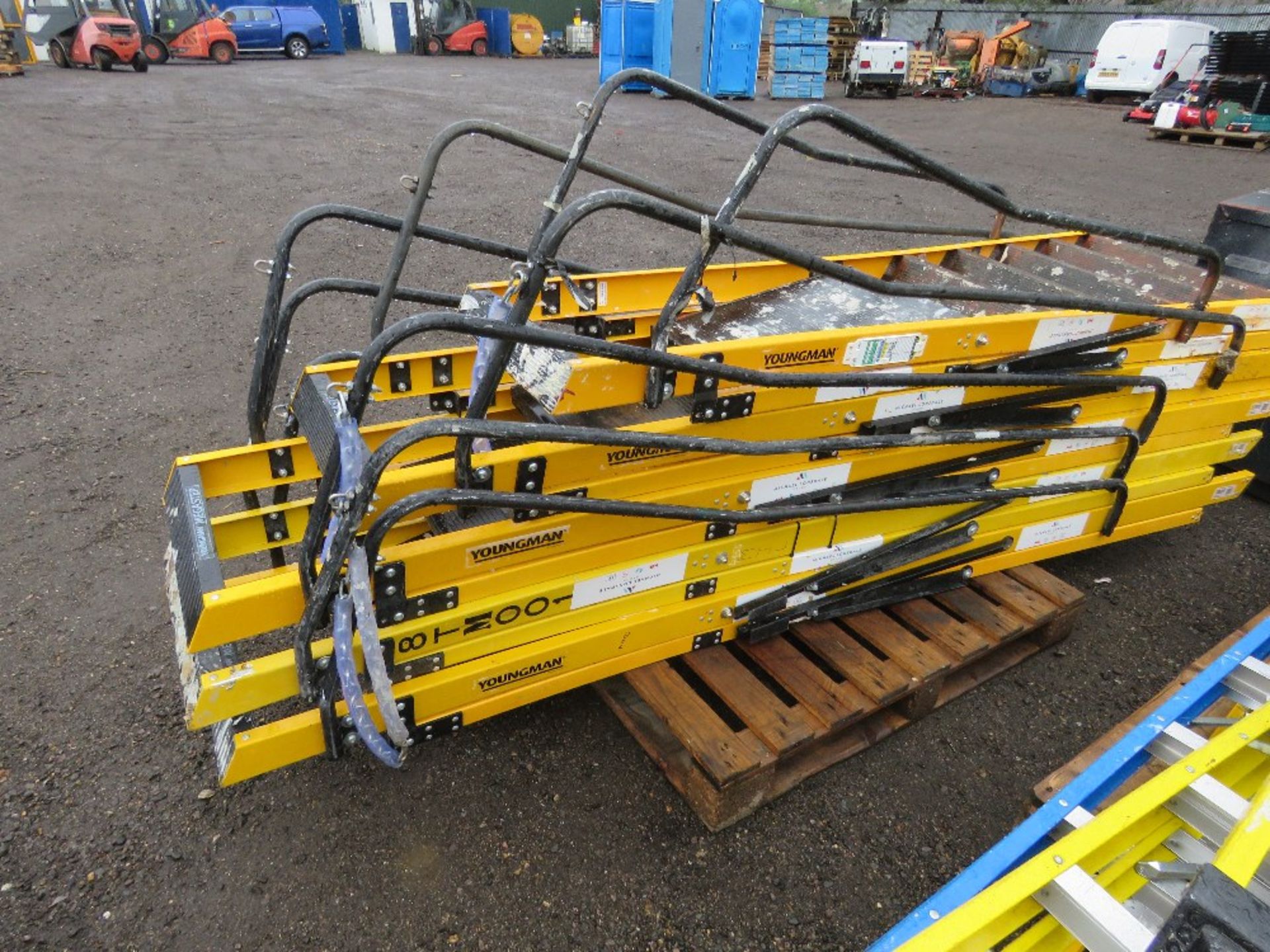 5 X GRP STEP LADDERS. SOURCED FROM LARGE CONSTRUCTION COMPANY LIQUIDATION. - Image 2 of 5