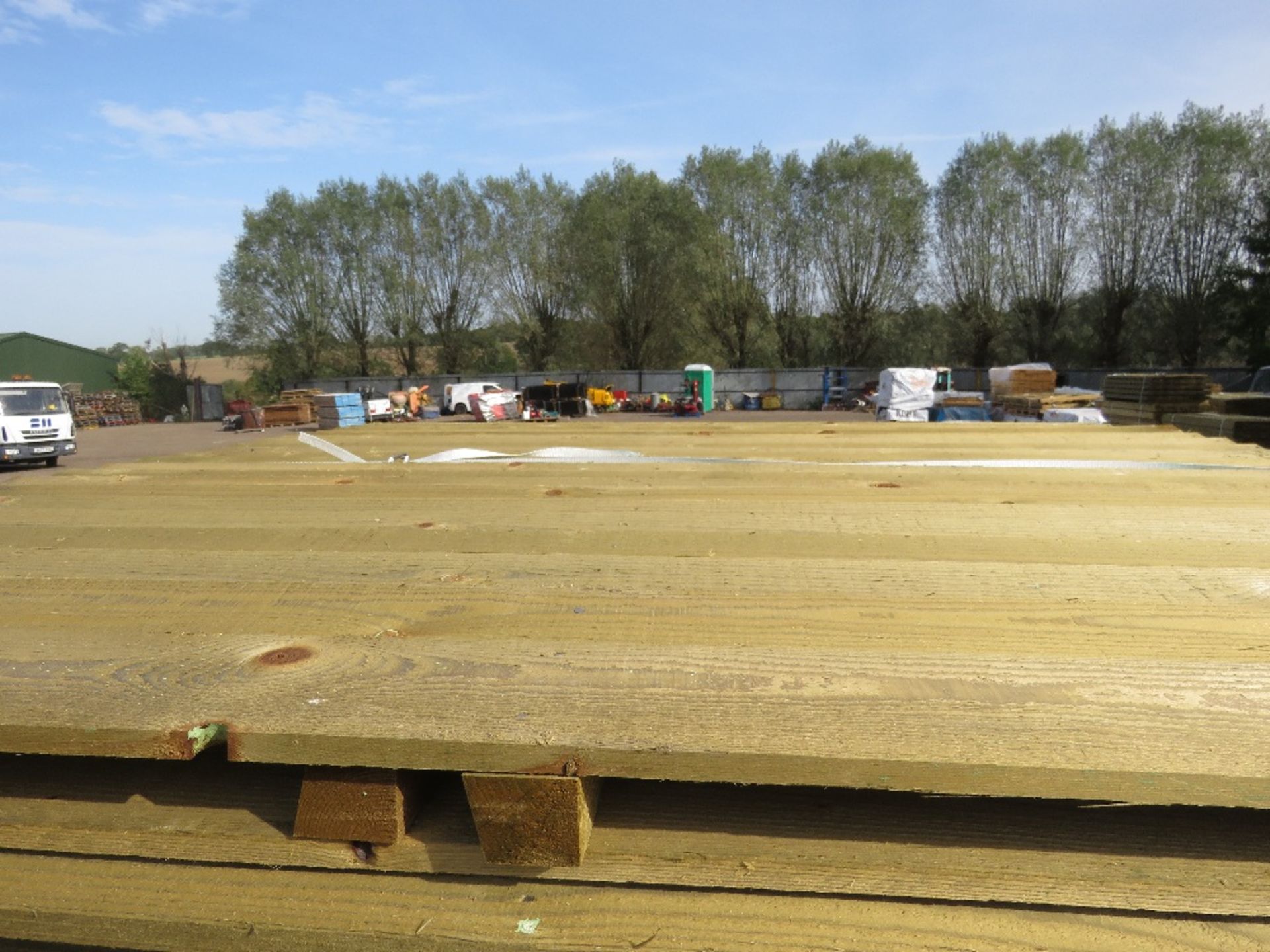 26NO FEATHER EDGE CLAD FENCING PANELS, PRESSURE TREATED, 1.8M X 1.83M APPROX. - Image 5 of 5