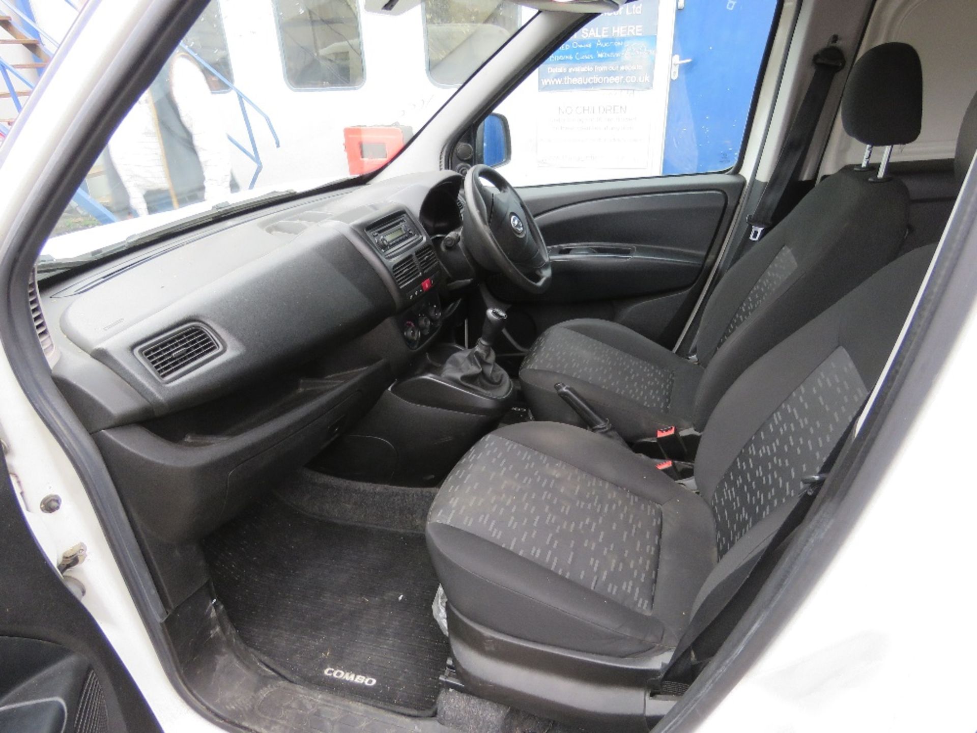 VAUXHALL COMBO L1H1-CDTI FIVE SEATER VAN REG: FL16 ONO. 98, 248 RECORDED MILES. 2 KEYS. WITH V5 (OWN - Image 10 of 21