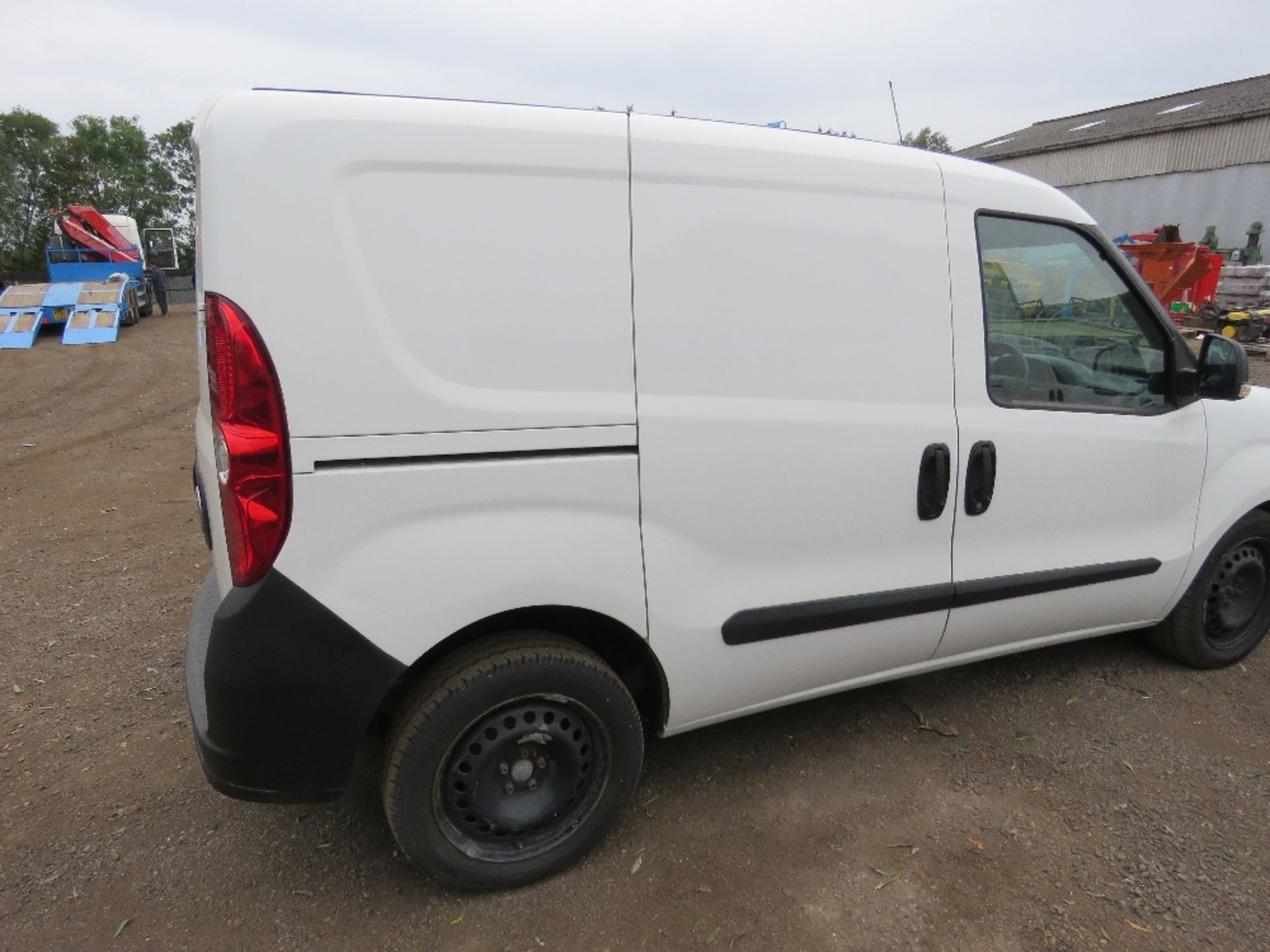 VAUXHALL COMBO L1H1-CDTI FIVE SEATER VAN REG: FH65 OMP. 114, 526 RECORDED MILES. 2 KEYS. WITH V5 (OW - Image 5 of 14