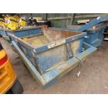 CONQUIP 4 TONNE / 2000 LITRE RATED CAPACITY CRANE MOUNTED BOAT TIPPING SKIP, SOURCED FROM LONDON SIT