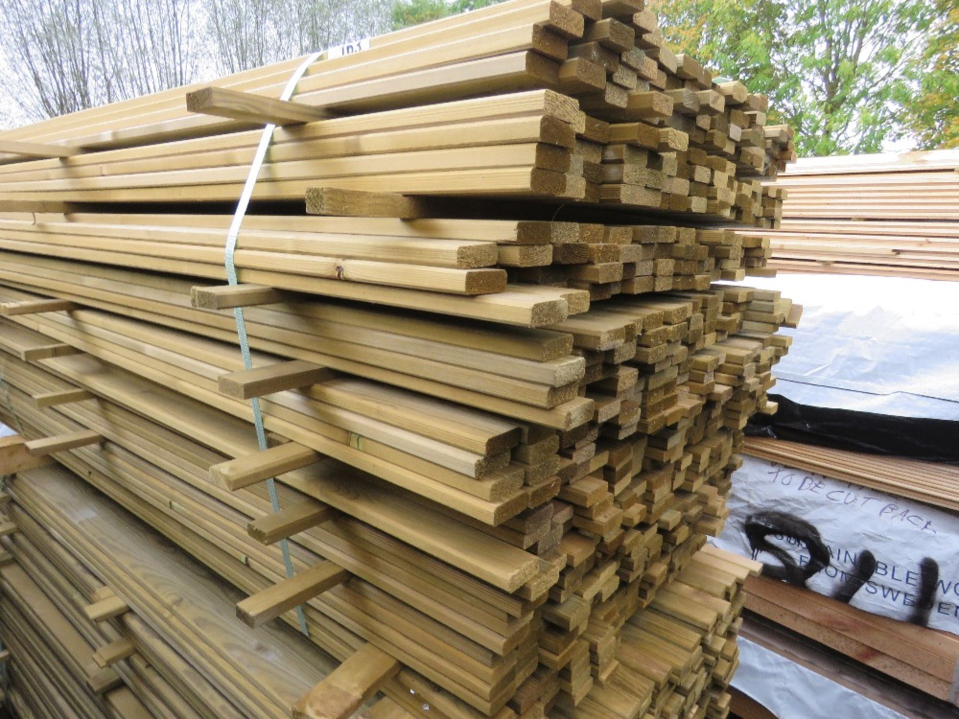 LARGE PACK OF TREATED VENETIAN PALE FENCE CLADDING SLATS: 1.83M LENGTH X 45MM X 18MM APPROX.