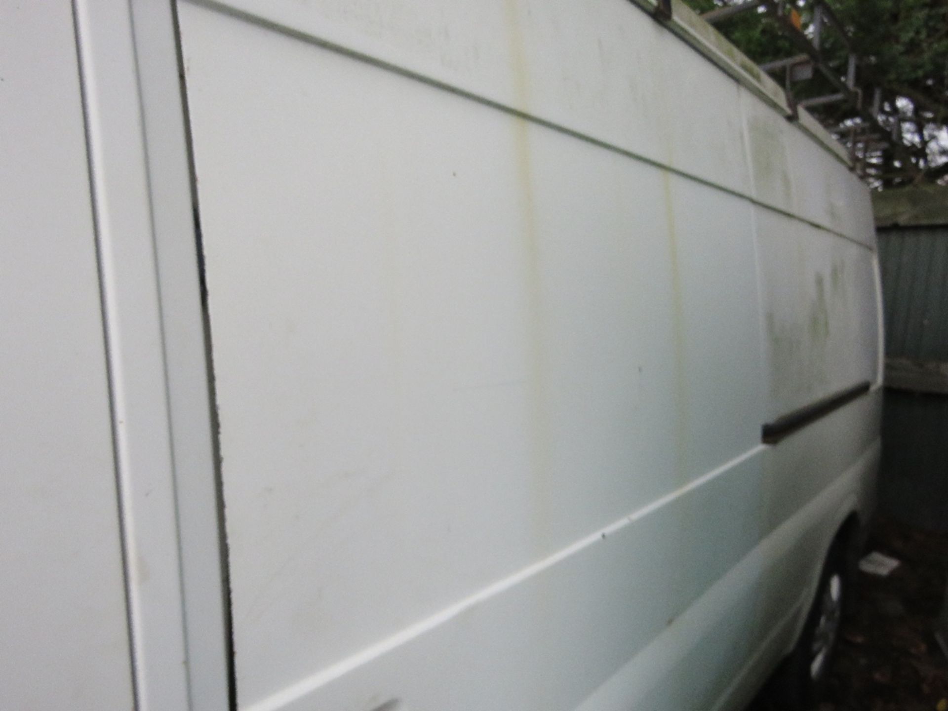 FORD TRANSIT HIGH TOP PANNEL VAN, REG: Y806 BPB. WITH V5, MOT EXPIRED (BEEN STANDING A LONG TIME). 1 - Image 6 of 8