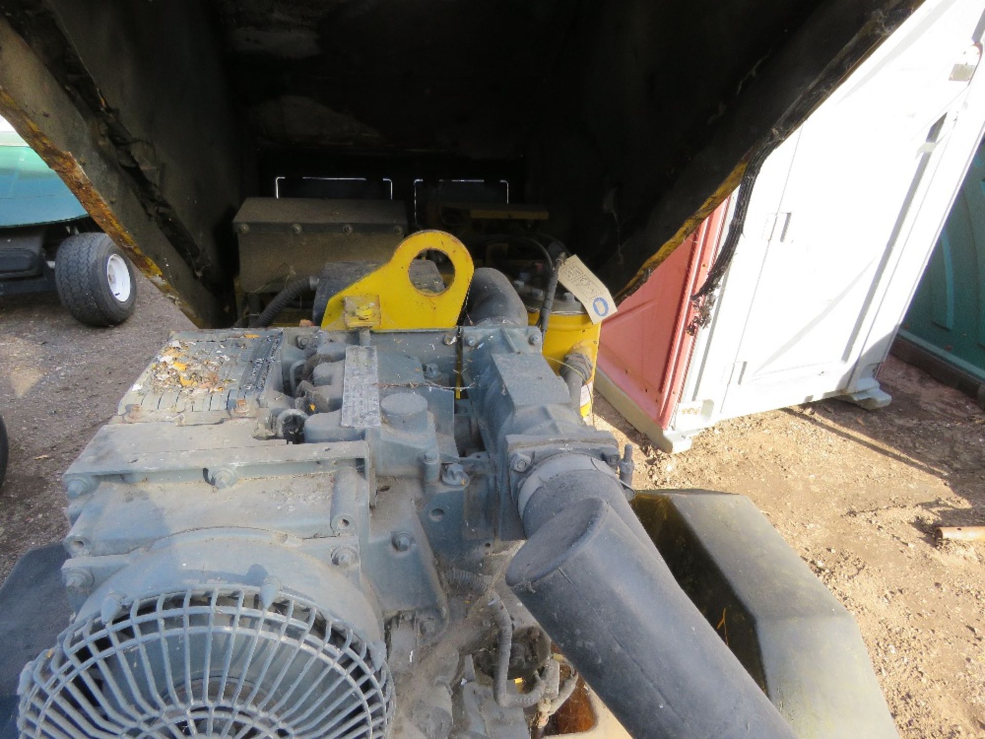 COMPAIR DEUTZ ENGINED COMPRESSOR - Image 4 of 5