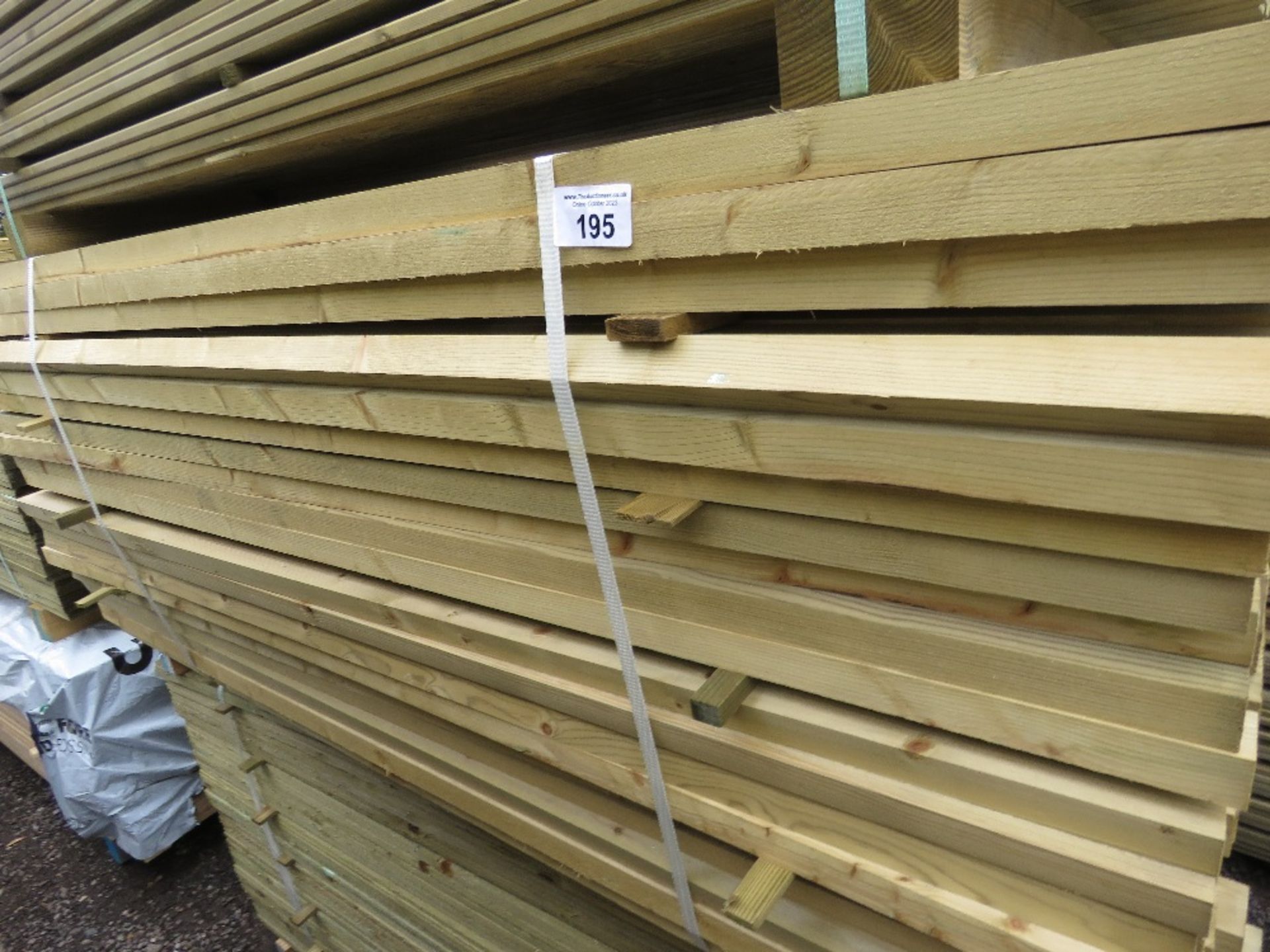 LARGE PACK OF MIXED SIZE ANGLE CUT RAILS @ 1.83M LENGTH APPROX. - Image 5 of 5