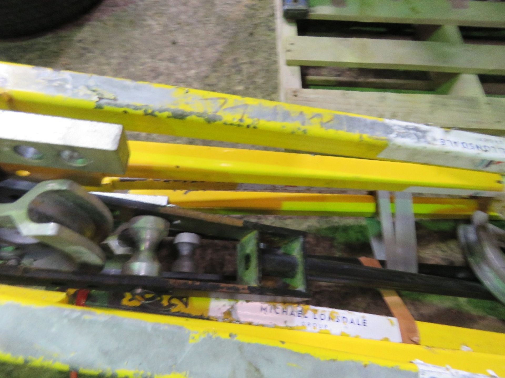 2X PIPE BENDING STANDS WITH 4 FORMS SOURCED FROM LARGE CONSTRUCTION COMPANY LIQUIDATION. - Image 3 of 4