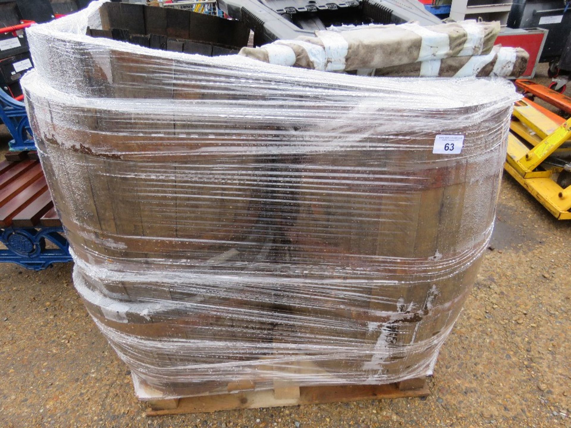 PALLET CONTAINING 8NO HALF BARRELS PLUS 2 X FULL SIZED BARRELS. - Image 3 of 6