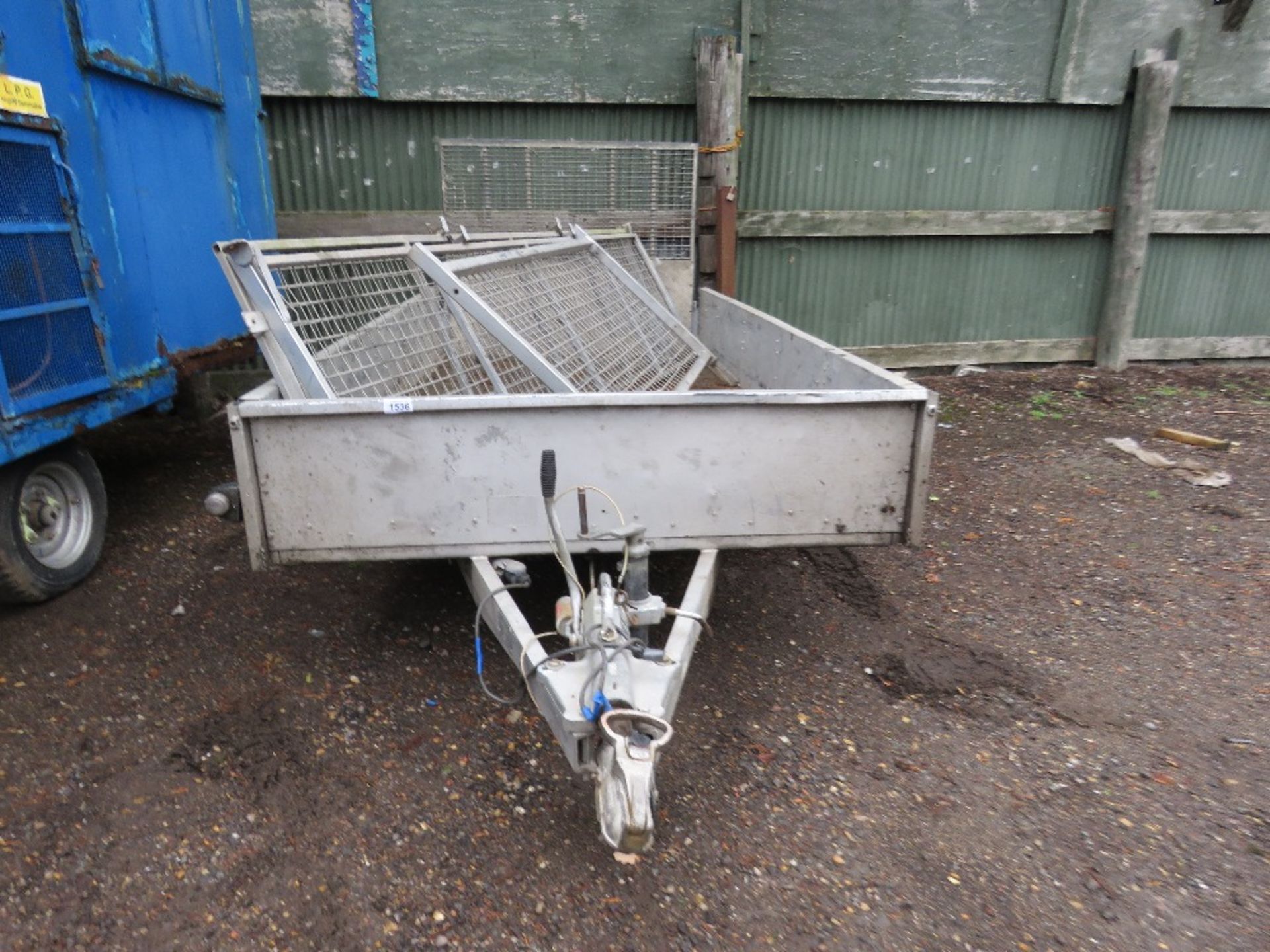 IFOR WILLIAMS GD105G TRAILER COMPLETE WITH MESH CAGE SIDES. SN: SCK40000010315322