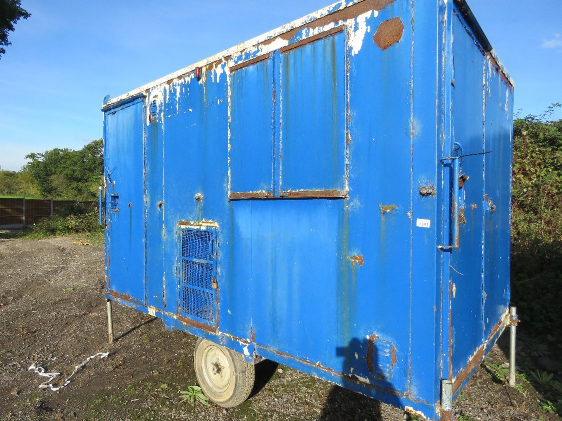 TOWED WELFARE UNIT, 12FT LENGTH APPROX. WITH CANTEEN AND TOILET