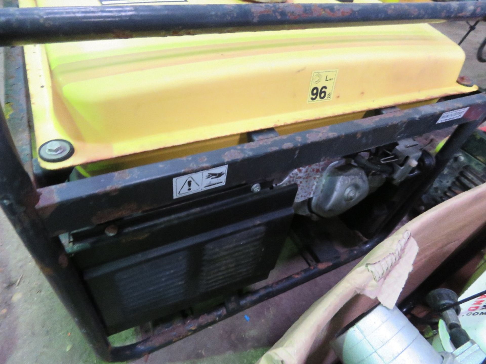 5.5 KVA PETROL GENERATOR - Image 4 of 4